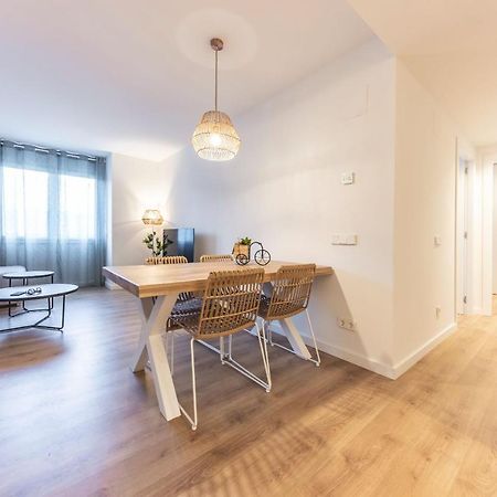 Bravissimo Afra, 2-Bedroom Apartment Girona Bagian luar foto