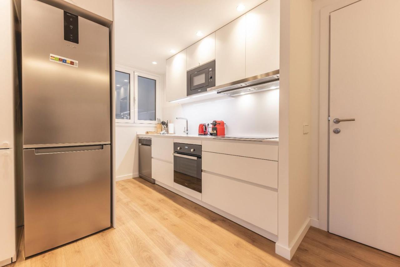 Bravissimo Afra, 2-Bedroom Apartment Girona Bagian luar foto